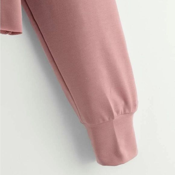 Beautiful Soft Rose Long Sleeve Crop Top - Picture 4 of 4